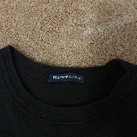 Brandy Melville Baby tee - Picture 2 of 3